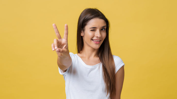 TWO FINGER GUIDELINE HOW TO APPLY SPF